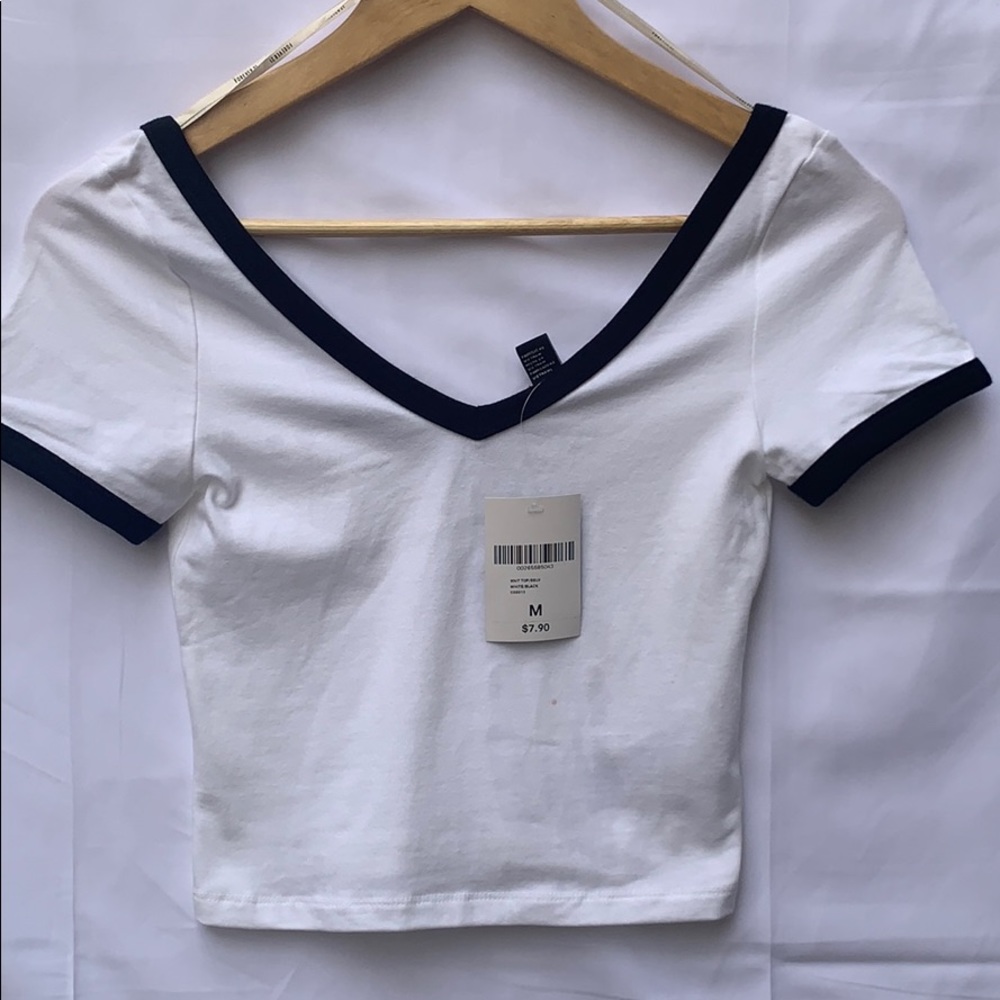 Crop Top - Picture 4 of 8